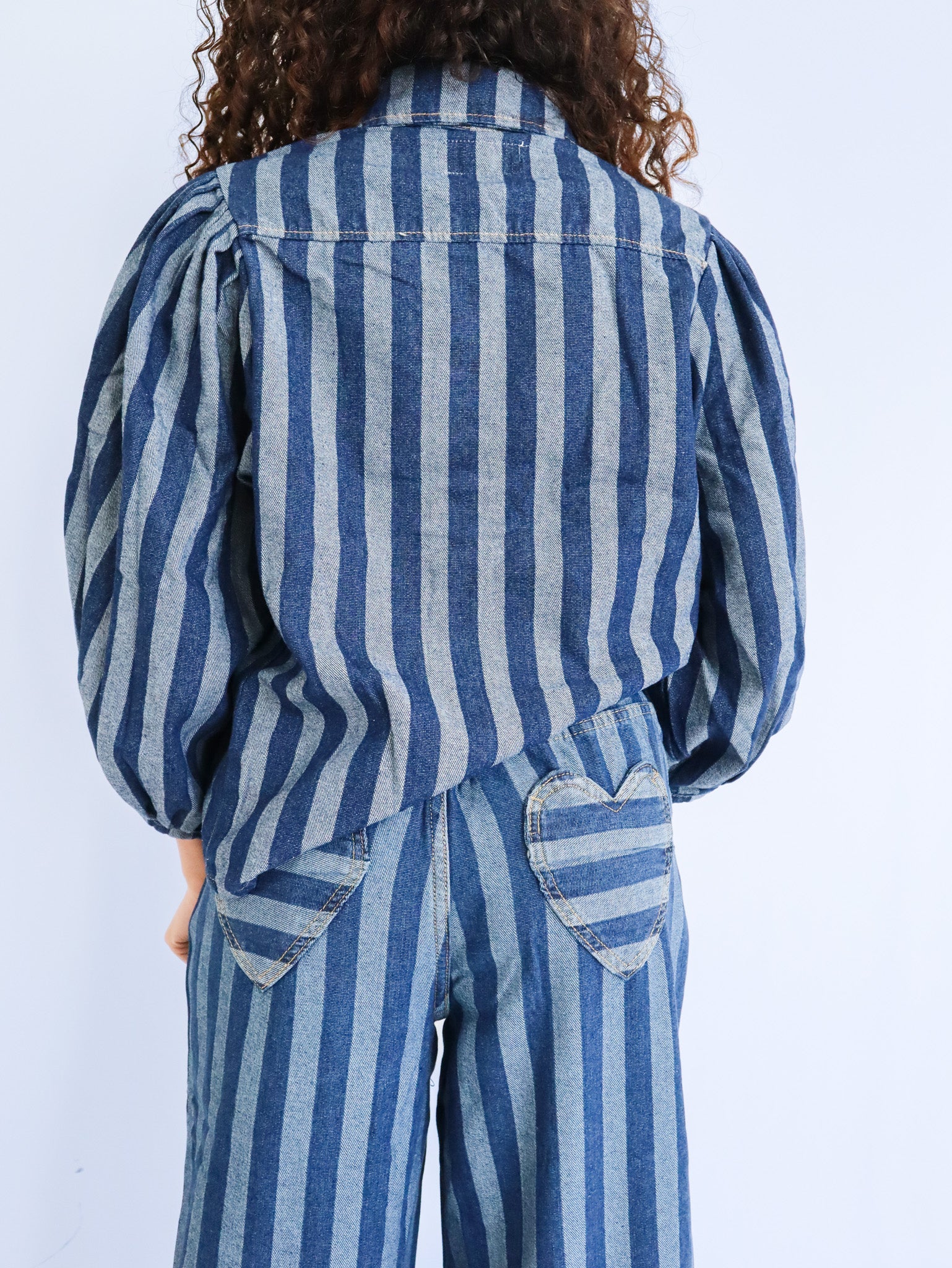 Coordinato in denim a righe