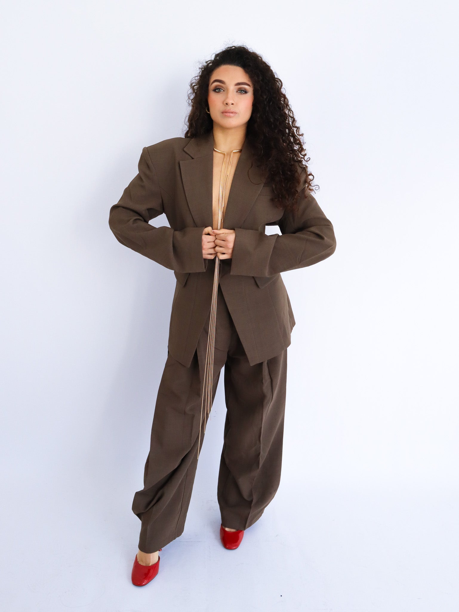 Tailleur oversize marrone taglio moderno